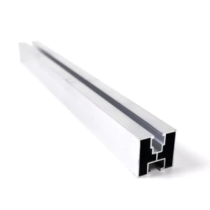 Aluminiumskena 240 cm 40x40 mm för sexkantsskruvar