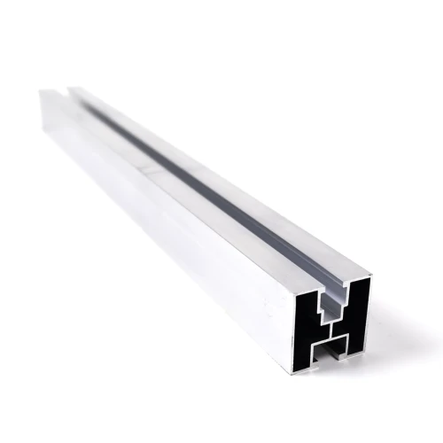 Aluminiumskena 240 cm 40x40 mm för sexkantsskruvar PV-01-27 (1)